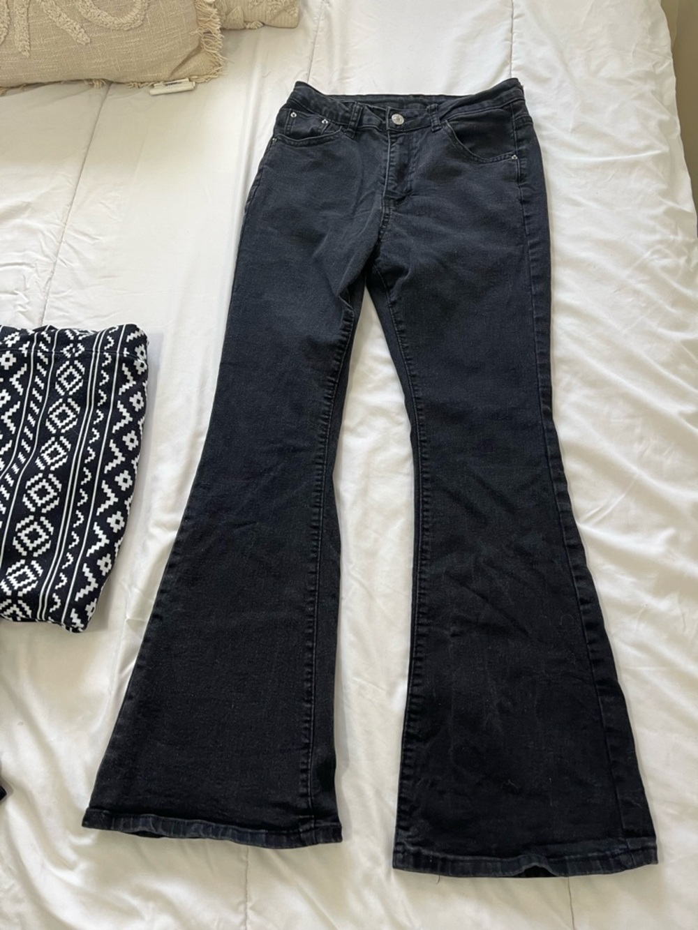 SHEIN Black Flared High-Rise Jeans